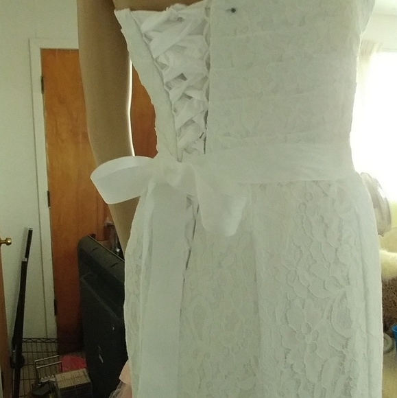 Elegant Mermaid Lace Sweetheart Bridal Gown - Picture 2 of 3